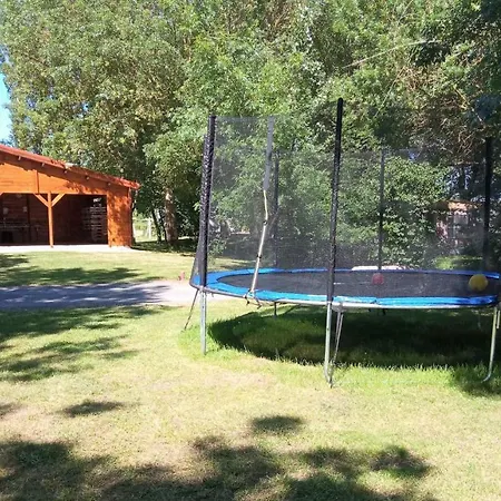 La Cle Des Champs 2* Arces-sur-Gironde