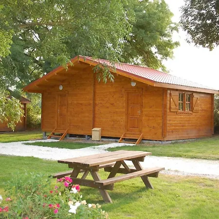 La Cle Des Champs Campsite 2*